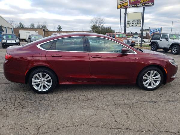 2015 Chrysler 200 Limited, Clean Carfax, XM, Bluetooth, 26 MPG -... for sale in Lapeer, MI – photo 5