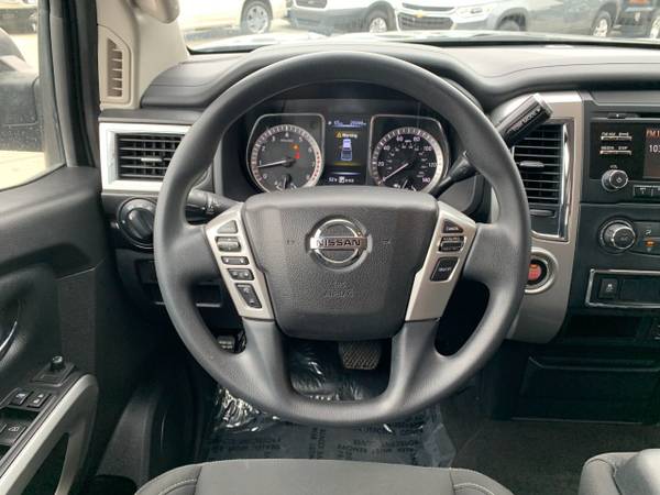 2018 Nissan Titan 4x2 Crew Cab SV Magnetic Bla for sale in Omaha, NE – photo 13