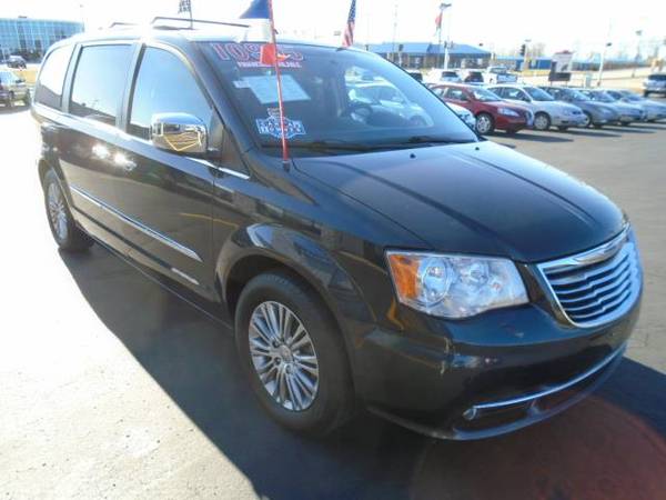 2013 Chrysler Town Country Touring-L - cars & trucks - by dealer -... for sale in Cudahy, WI – photo 8