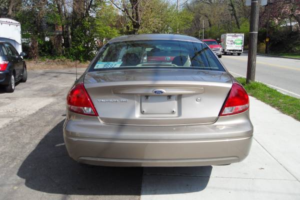 2004 Ford Taurus Crazy Low 66k Miles ! Nicest Around - cars & for sale in Cincinnati, IN – photo 5