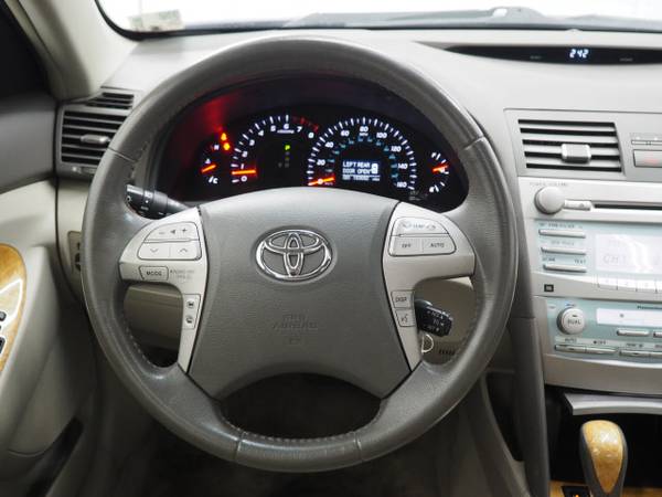 2007 Toyota Camry XLE V6 - - by dealer - vehicle for sale in Wayzata, MN – photo 13