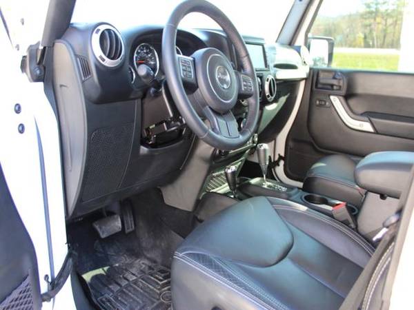 2016 Jeep Wrangler Unlimited Sahara 4WD - cars & trucks - by dealer... for sale in Summerville, TN – photo 12