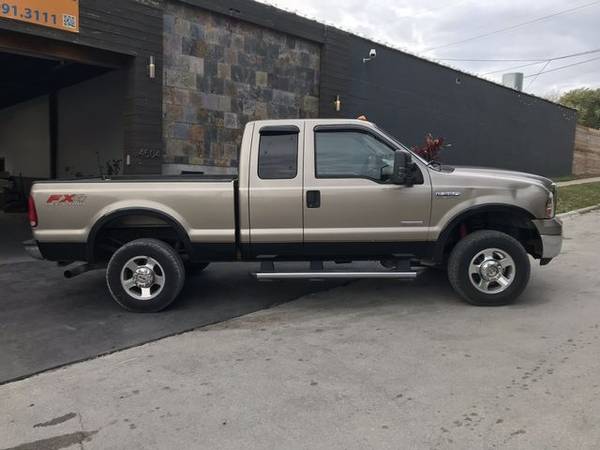 2005 Ford F250 Super Duty Super Cab Lariat Pickup 4D 6 3/4 ft - cars... for sale in Omaha, NE – photo 8