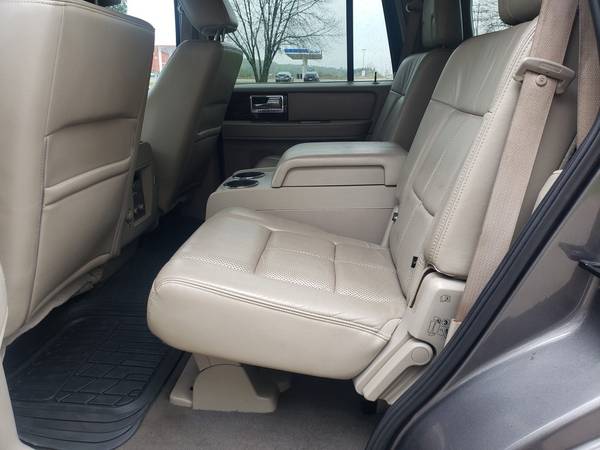 2010 Lincoln Navigator SUV - - by dealer - vehicle for sale in New London, WI – photo 10