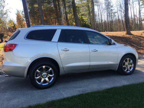 2009 Buick Enclave CXL - cars & trucks - by owner - vehicle... for sale in Plumtree, NC – photo 4