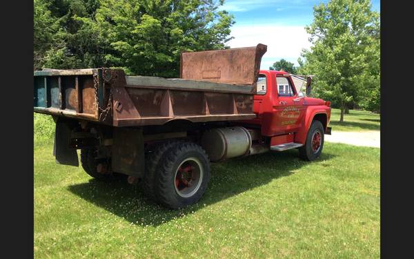 1977 Ford F880 dump truck for sale in Ludlow , MA – photo 3
