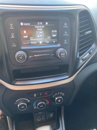 2018 Jeep Cherokee Latitude - cars & trucks - by owner - vehicle... for sale in Decatur, AL – photo 9