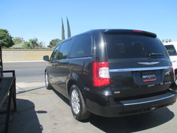 2016 CHRYSLER TOWN & COUNTRY - - by dealer - vehicle for sale in CERES, CA – photo 6