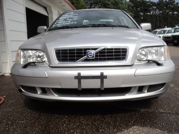 2003 VOLVO S40 1.9T - cars & trucks - by dealer - vehicle automotive... for sale in Ham Lake, MN – photo 2
