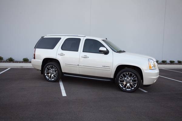 2011 GMC Yukon Denali SOUTHERN NO RUST LOW MILES CLEAN CARFAX AWD for sale in tampa bay, FL – photo 9