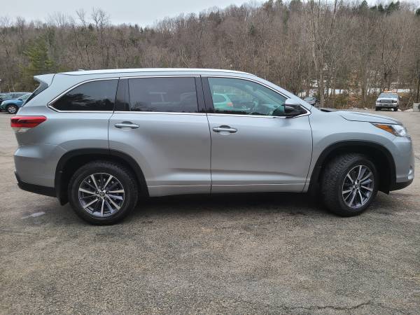 2017 Toyota Highlander XLE - - by dealer - vehicle for sale in Other, VT – photo 6