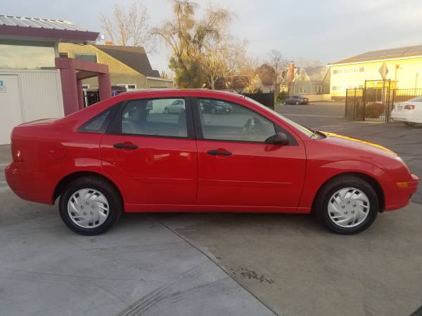 ///2007 Ford Focus//Automatic//Very Clean//Drives Excellent/// for sale in Marysville, CA – photo 4