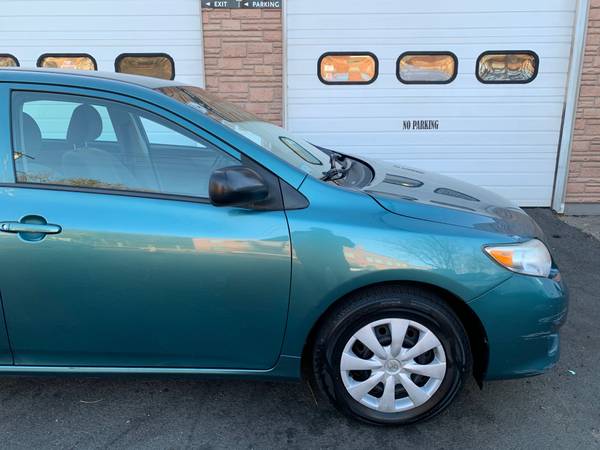 ☼☼ 2010 TOYOTA COROLLA 1-OWNER! GOOD MILES - cars & trucks - by... for sale in West Haven, CT – photo 16