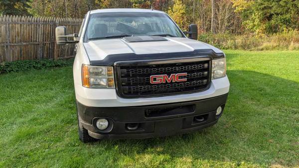 2011 3500 HD. GMC Sierra 4x4 on the Floor - cars & trucks - by owner... for sale in Chateaugay, NY – photo 3