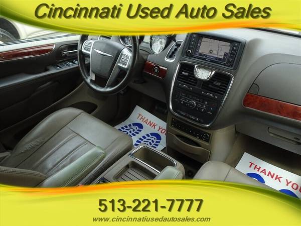 2013 Chrysler Town & Country Touring-L V6 FWD - cars & trucks - by... for sale in Cincinnati, OH – photo 18