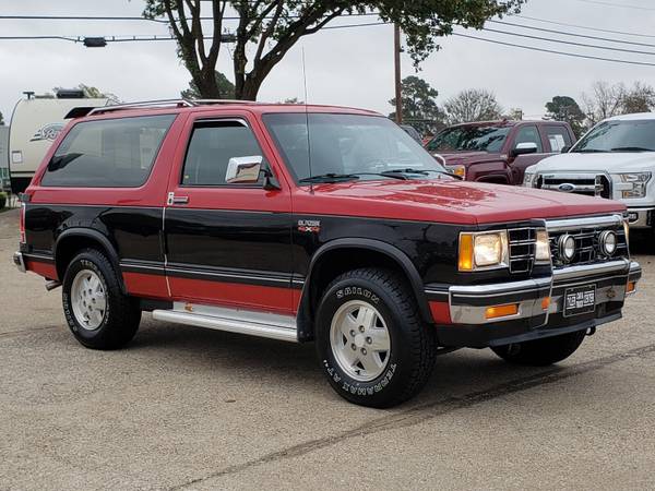 1988 CHEVY BLAZER S-10: 4wd · 130k miles - cars & trucks - by dealer... for sale in Tyler, TX – photo 3