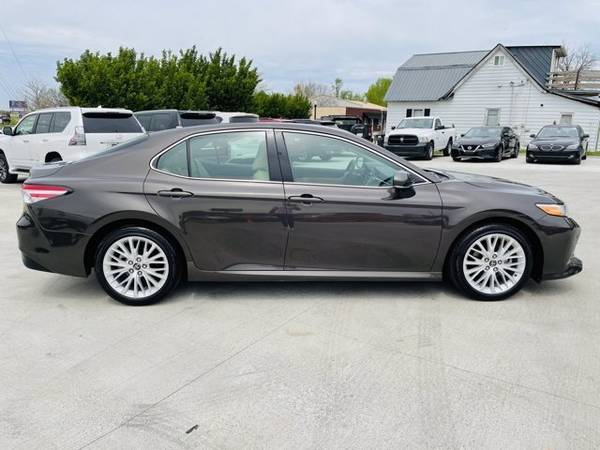 2018 Toyota Camry XLE - - by dealer - vehicle for sale in Murfreesboro, TN – photo 6