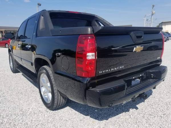 2007 Chevrolet Avalanche LTZ 4x4 PRICE REDUCED!!!!!!!!! LEATHER SEATS! for sale in Athens, AL – photo 5