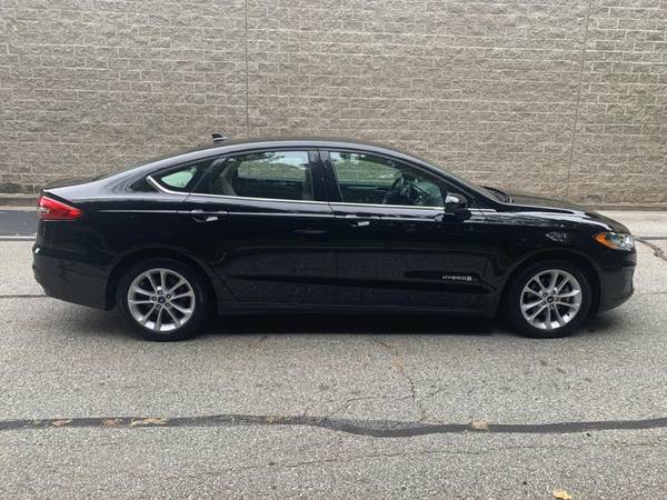 Wow! A 2019 Ford Fusion Hybrid with only 26,809 Miles-eastern CT -... for sale in New London, CT – photo 8