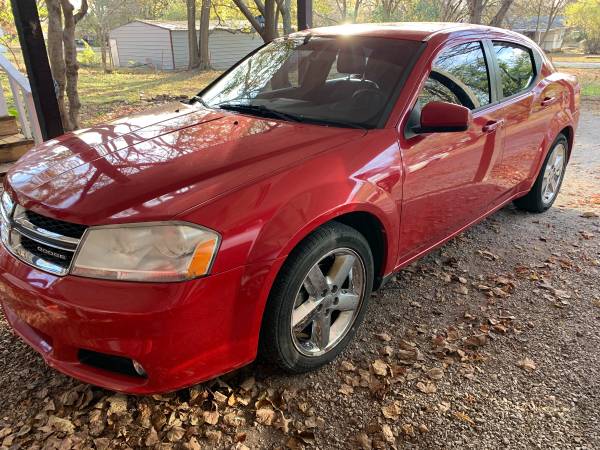 Dodge Avenger LUX 2011 - cars & trucks - by owner - vehicle... for sale in Salina, OK – photo 2