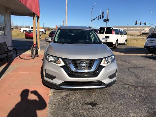 2017 Nissan Rogue FWD 4dr SV - cars & trucks - by dealer - vehicle... for sale in Bentonville, AR – photo 2