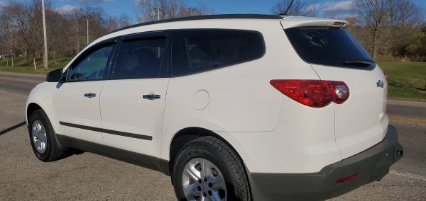 12 CHEVY TRAVERSE LS- ONLY 89K MILES, SUPER CLEAN/ NICE, 2 TO CHOOSE... for sale in Miamisburg, OH – photo 6