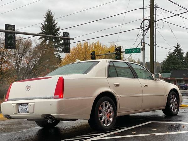 +++ Trucks Plus +++ 2009 Cadillac DTS Luxury 6 Passenger 4 - cars &... for sale in Seattle, WA – photo 3