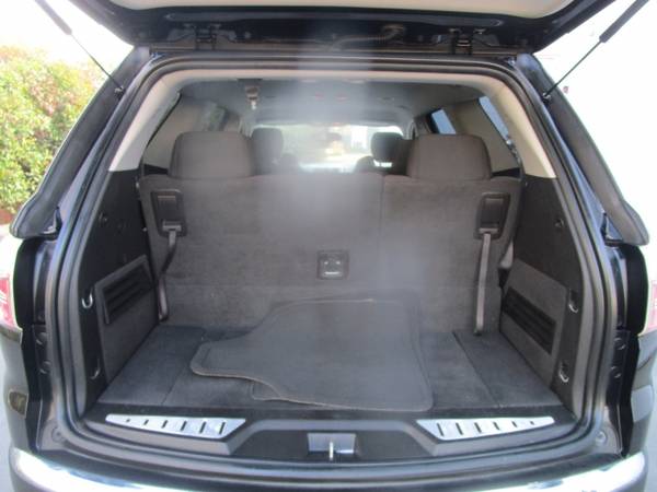2008 GMC Acadia - NEW TIRES - THIRD ROW SEAT - 8 SEATER - BOSE SOUND for sale in Sacramento , CA – photo 20
