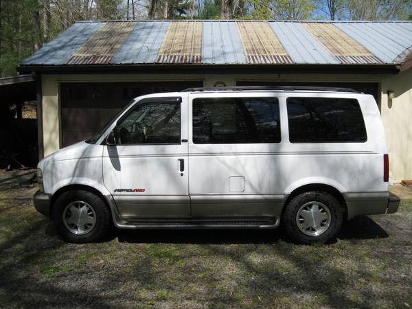 2002 Chevrolet Astro AWD Van, Very Low Miles & Clean! - cars & for sale in Pratts, VA – photo 3