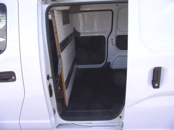 2015 Nissan NV200 SV Cargo Van - FWD - 83, 307 Miles - White - Very for sale in Allison Park, PA – photo 15