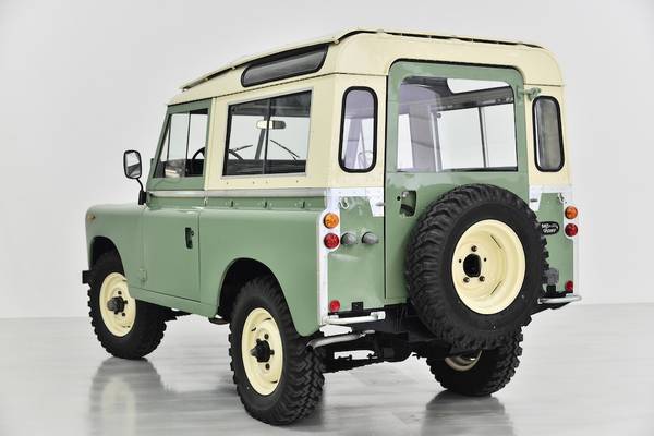 1983 Land Rover Series III - cars & trucks - by dealer - vehicle... for sale in Van Nuys, CA – photo 4