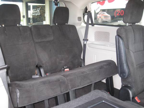 1495 Down & 295 Per Month on this 2013 DODGE GRAND CARAVAN SXT for sale in Modesto, CA – photo 12