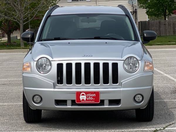 2010 Jeep Compass Latitude 4x4 - - by dealer - vehicle for sale in Council Bluffs, IA – photo 4