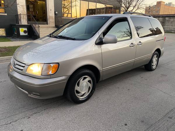 2001 Toyota Sienna - cars & trucks - by owner - vehicle automotive... for sale in Chicago, IL – photo 2