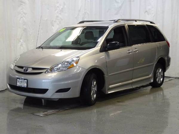 2010 Toyota Sienna LE Mobility Upgrade and Prep Package - cars &... for sale in Skokie, IL – photo 5