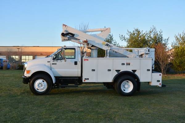 2007 Ford F750 45ft Bucket Truck - cars & trucks - by dealer -... for sale in Crystal Lake, KY – photo 3