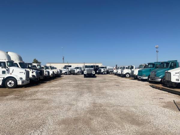 2013 FREIGHTLINER CORONADO WATER TRUCK - cars & trucks - by dealer -... for sale in Yuma, AZ – photo 17