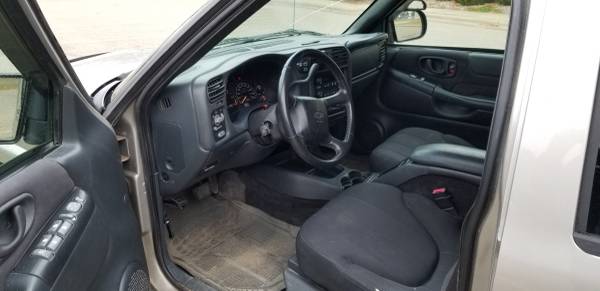 2003 Chevy S10 Crew Cab 4x4 - cars & trucks - by owner - vehicle... for sale in La Crosse, WI – photo 11