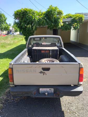 1986 Nissan D21 Hardbody 4cyl, 5 speed manual - - by for sale in Vancouver, OR – photo 3