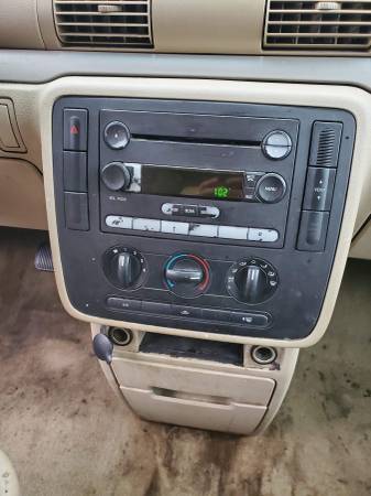 2005 Ford Freestar - cars & trucks - by owner - vehicle automotive... for sale in Fort Wayne, IN – photo 7