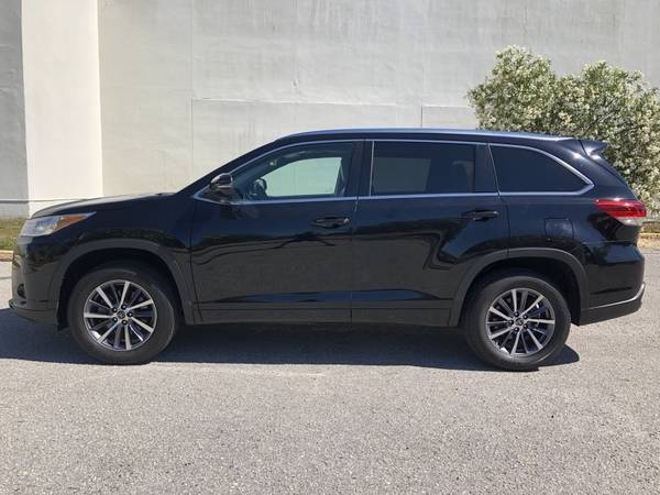 2017 Toyota Highlander XLE ONLY 63K MILES 1-OWNER CLEAN CARFAX for sale in Sarasota, FL – photo 3