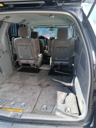 2008 Toyota sienna le - cars & trucks - by owner - vehicle... for sale in Brentwood, NY – photo 4