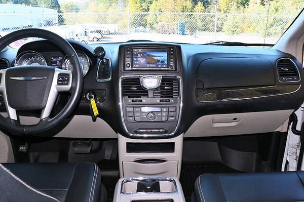 ✅✅ 2016 Chrysler Town and Country Touring Minivan for sale in Olympia, OR – photo 16