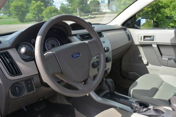 2010 Ford Focus for sale in Bloomington, IL – photo 11