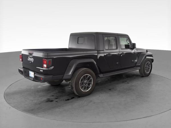 2020 Jeep Gladiator Overland Pickup 4D 5 ft pickup Black - FINANCE -... for sale in Albany, NY – photo 11