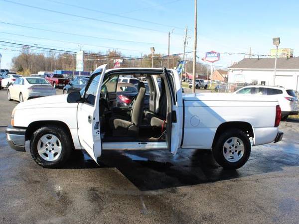 2005 Chevrolet Silverado 1500 LS EXT CAB 4-Door 5.3L V8* - cars &... for sale in Louisville, KY – photo 17