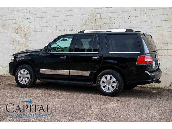 08 Lincoln Navigator 4WD w/14-Speaker Audio, Moonroof, Cooled Seats! for sale in Eau Claire, MN – photo 16