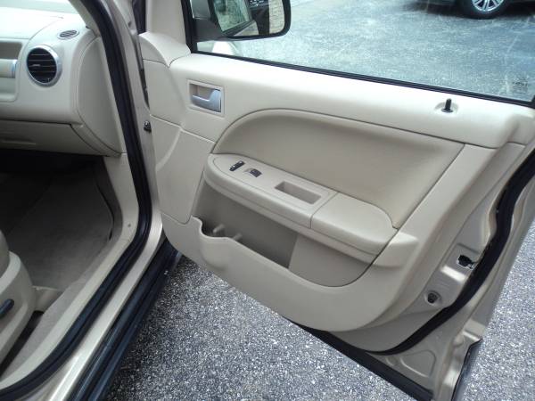 2007 FORD FREESTYLE LIMITED 3 0L V6 CVT FWD WAGON w/3RD ROW SEAT for sale in Indianapolis, IN – photo 21
