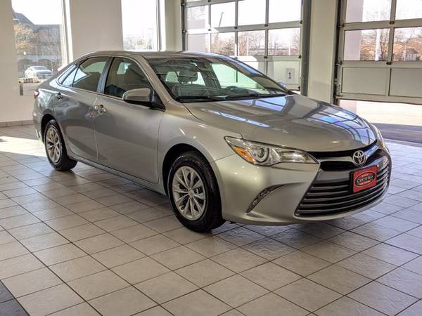 2015 Toyota Camry LE SKU:FU103378 Sedan - cars & trucks - by dealer... for sale in Libertyville, IL – photo 3