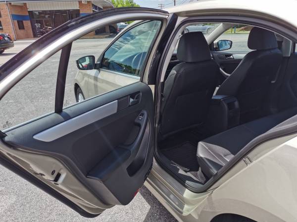 2014 Volkswagen Jetta Sedan 4dr Auto SE - - by dealer for sale in Greenville, SC – photo 13